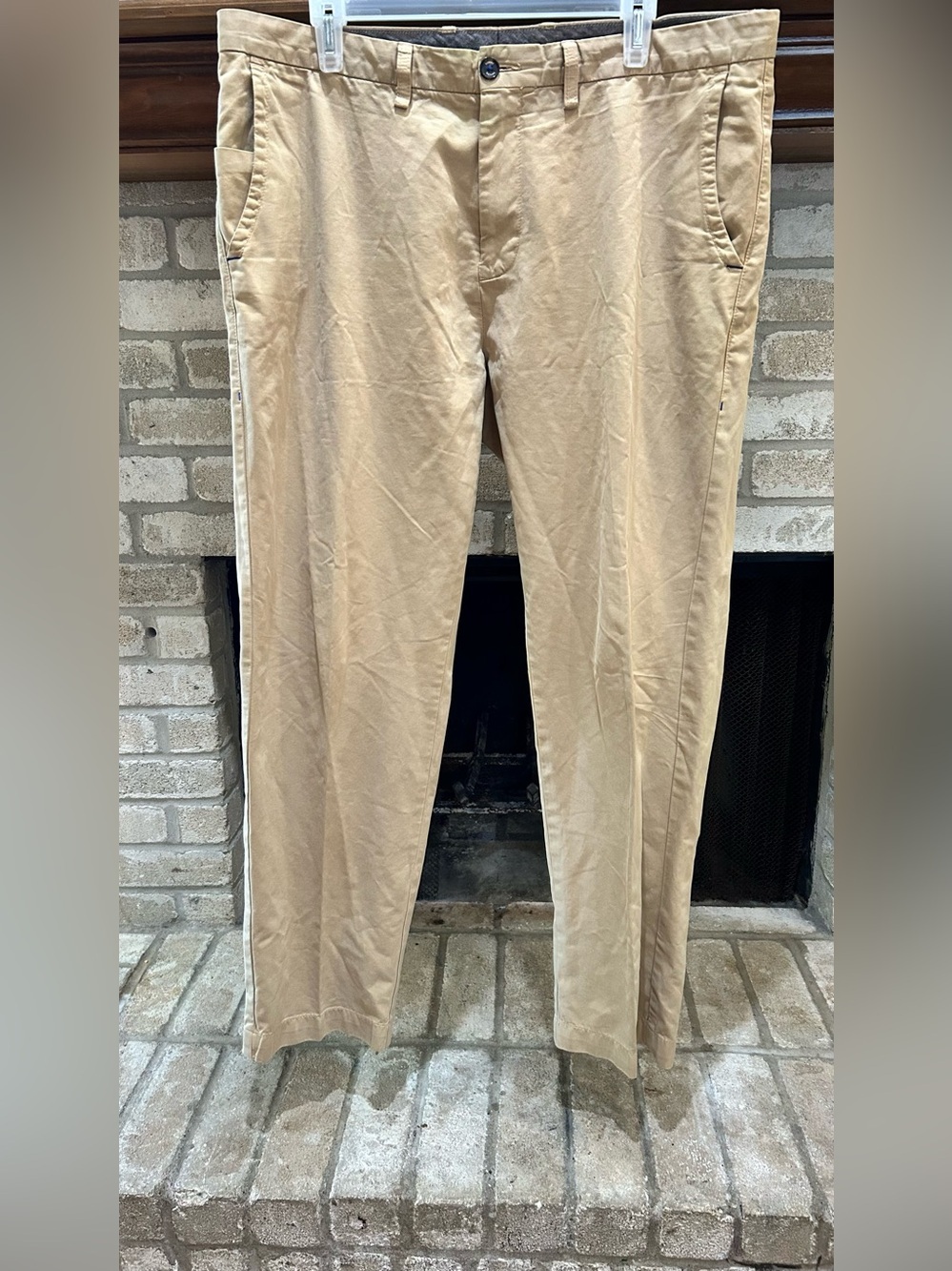 Tommy Bahama Men's Tan Chino Pants EUC